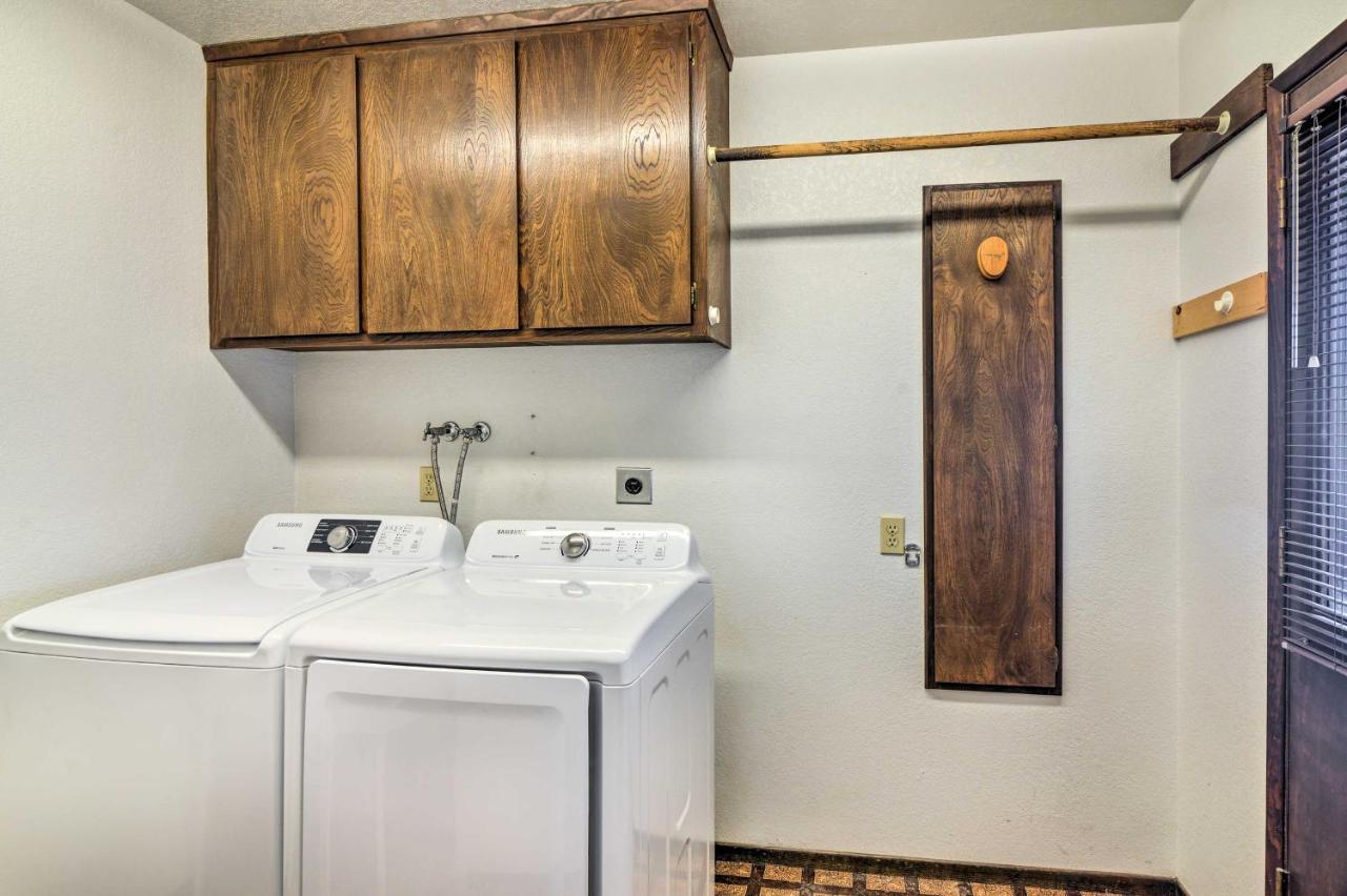 Bullhead City Home With Private Pool, Hot Tub And View Екстер'єр фото